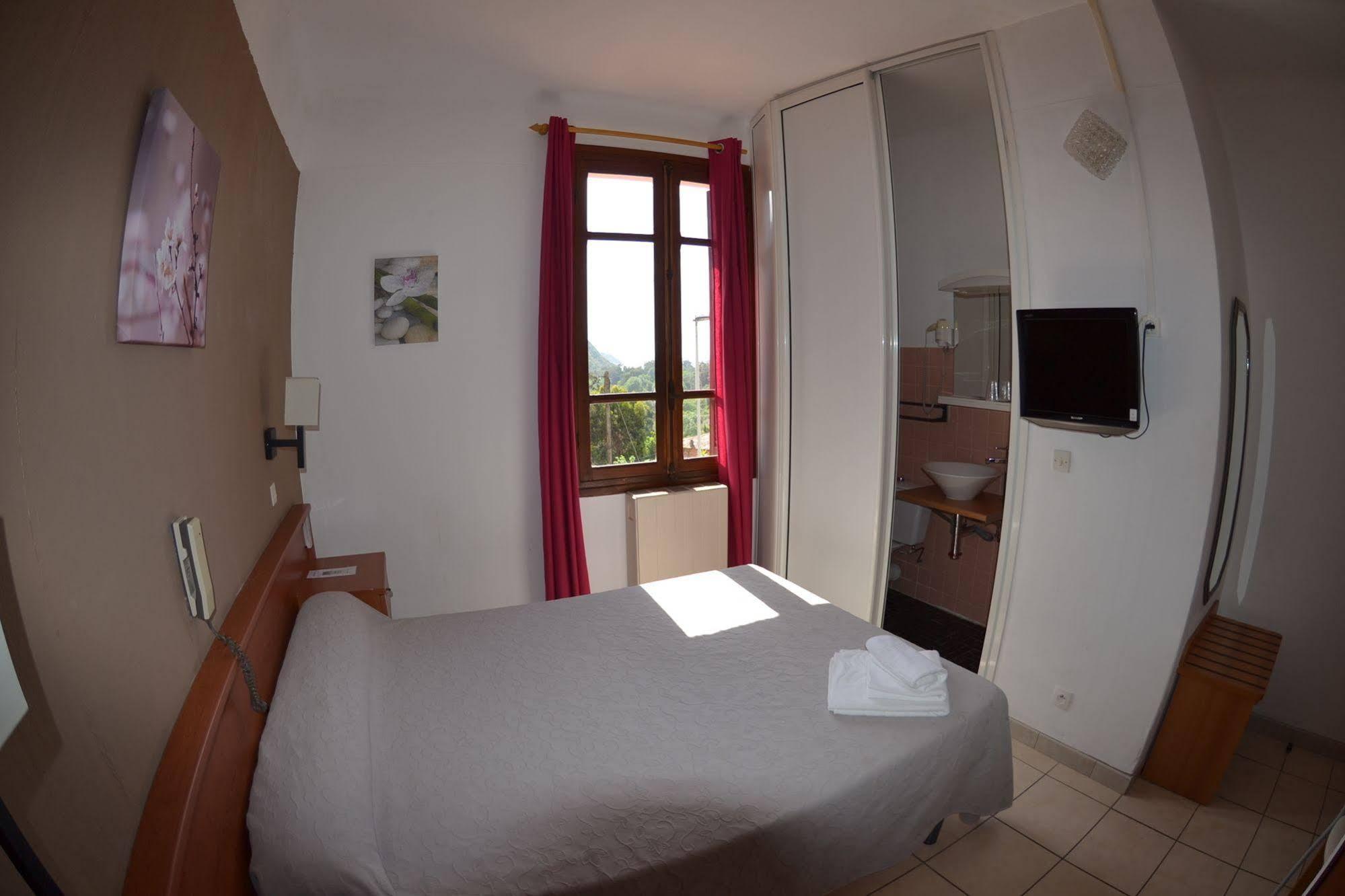 Le Porto Aparthotel 3*