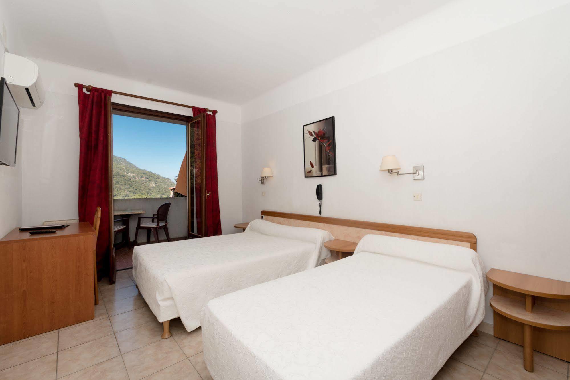 Le Porto 3*