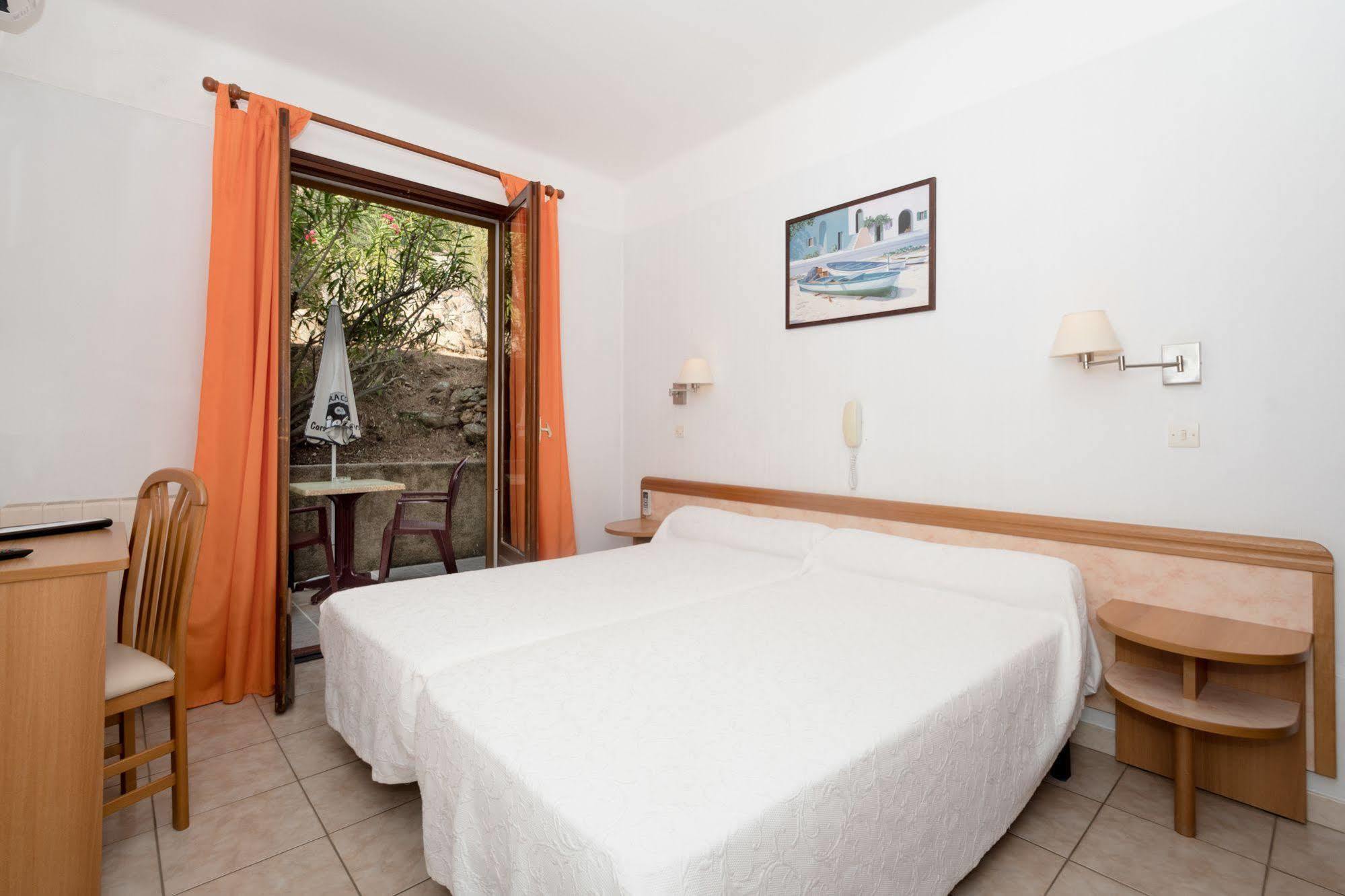 Aparthotel Le Porto 3*